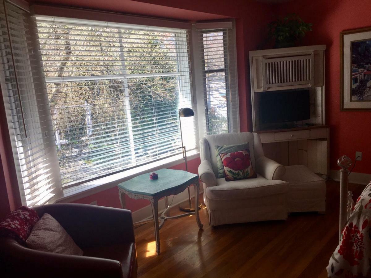 The Villa Bed & Breakfast (Adults Only) タコマ 部屋 写真