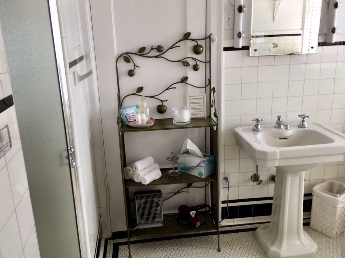 The Villa Bed & Breakfast (Adults Only) タコマ 部屋 写真
